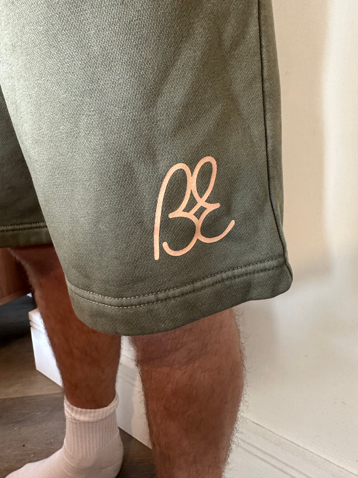 BE Heavyweight sweat shorts - Olive green