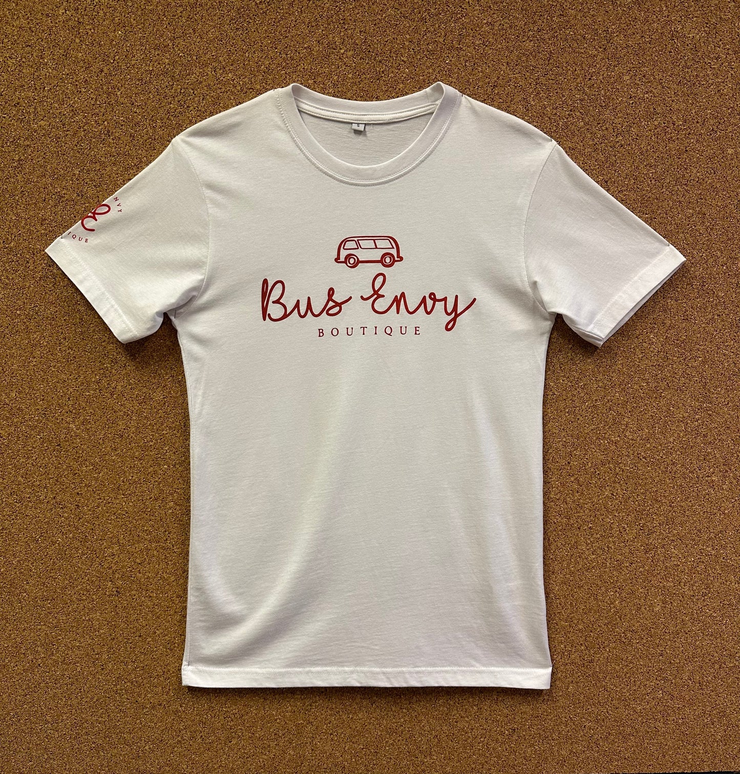 Everyday T-shirt. White & red
