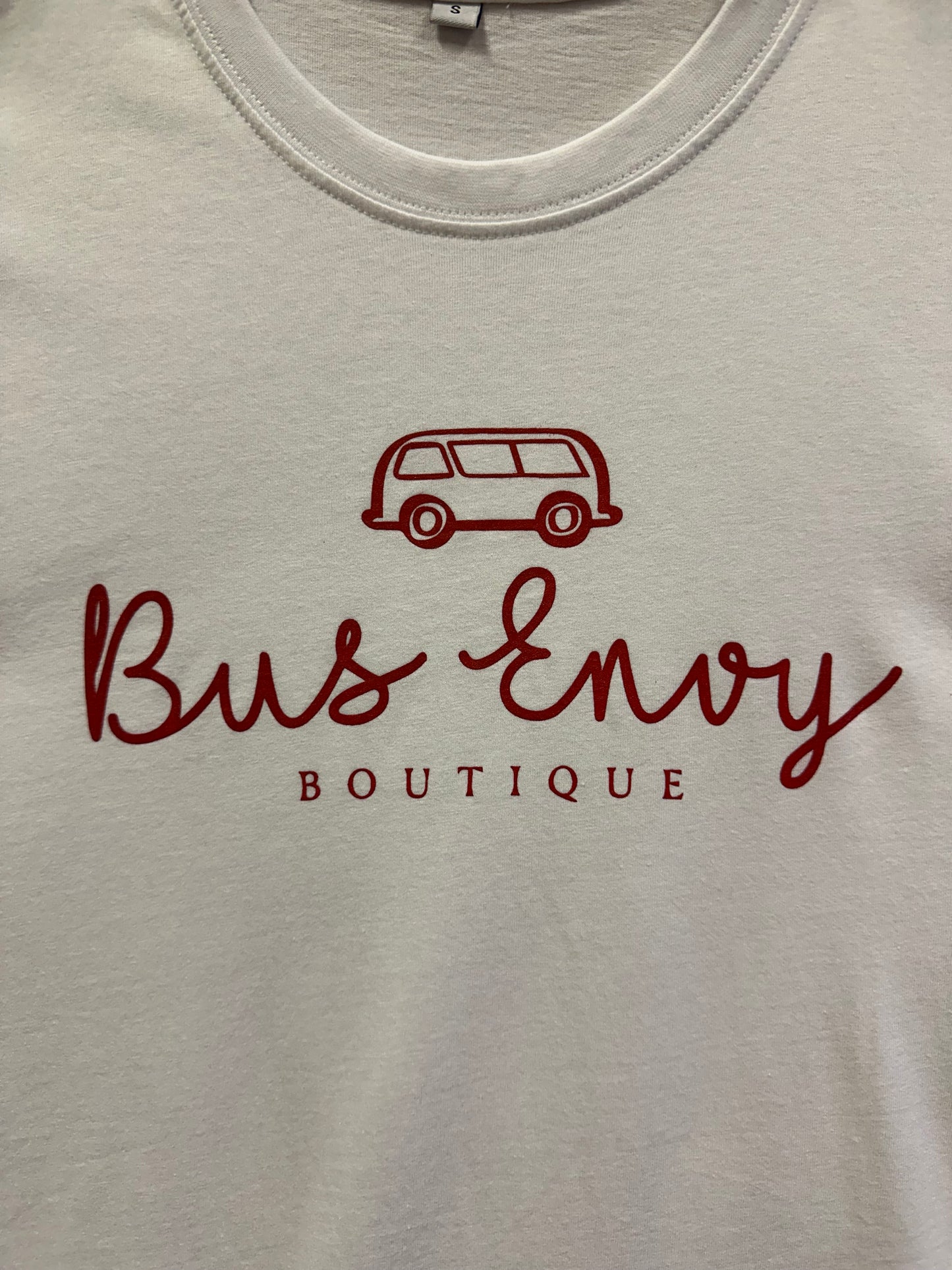 Everyday T-shirt. White & red