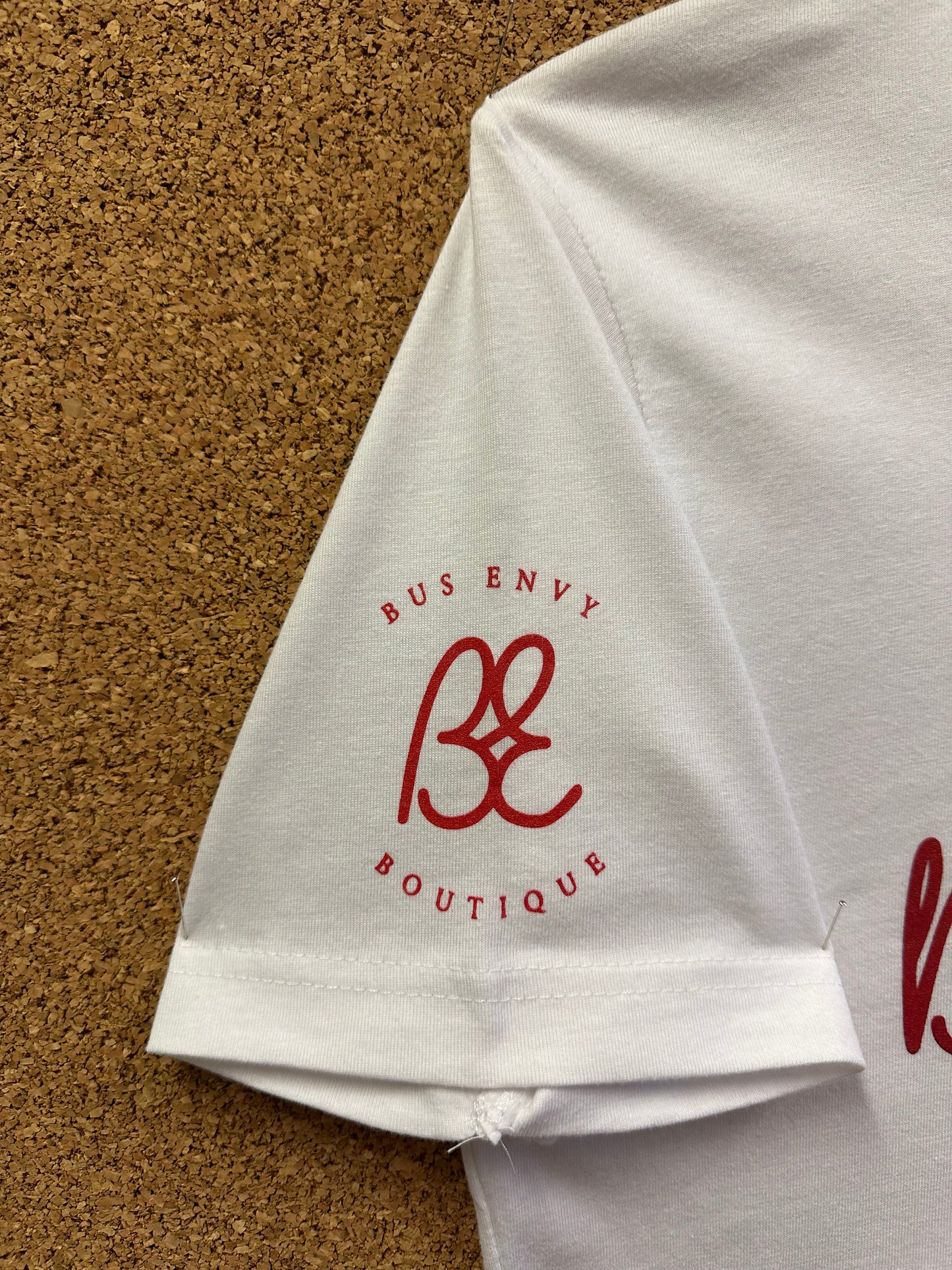 Everyday T-shirt. White & red