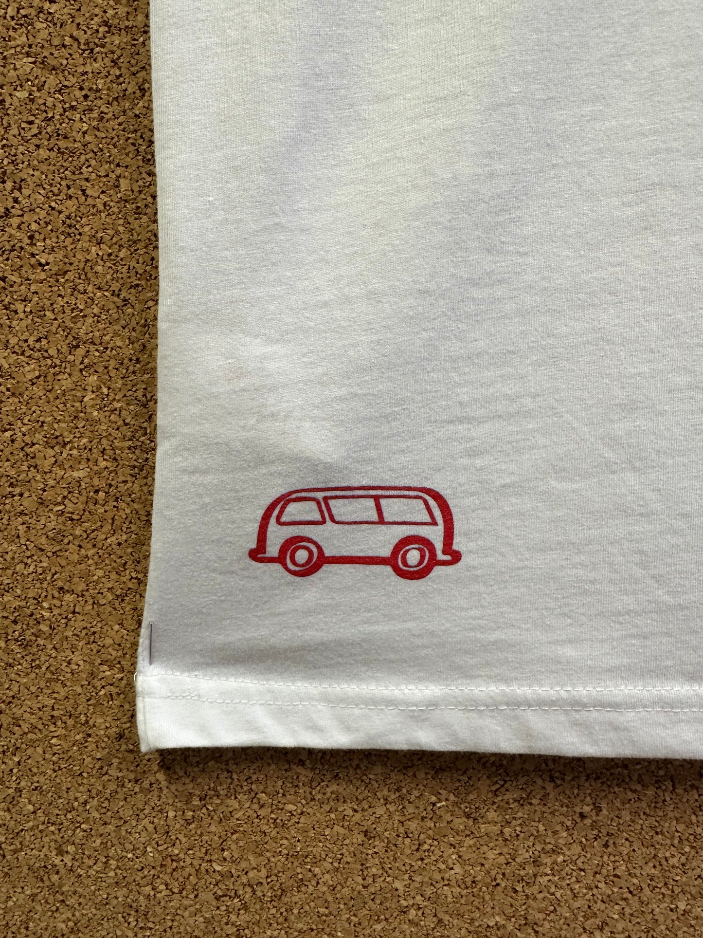 Everyday T-shirt. White & red