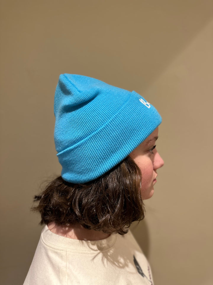 Unisex Bus Envy beanie. Light blue & white