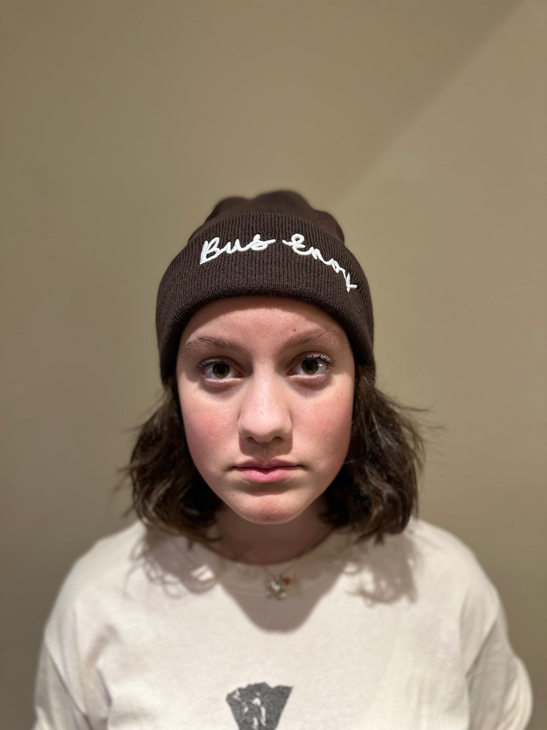 Unisex Bus Envy beanie. Plum & white