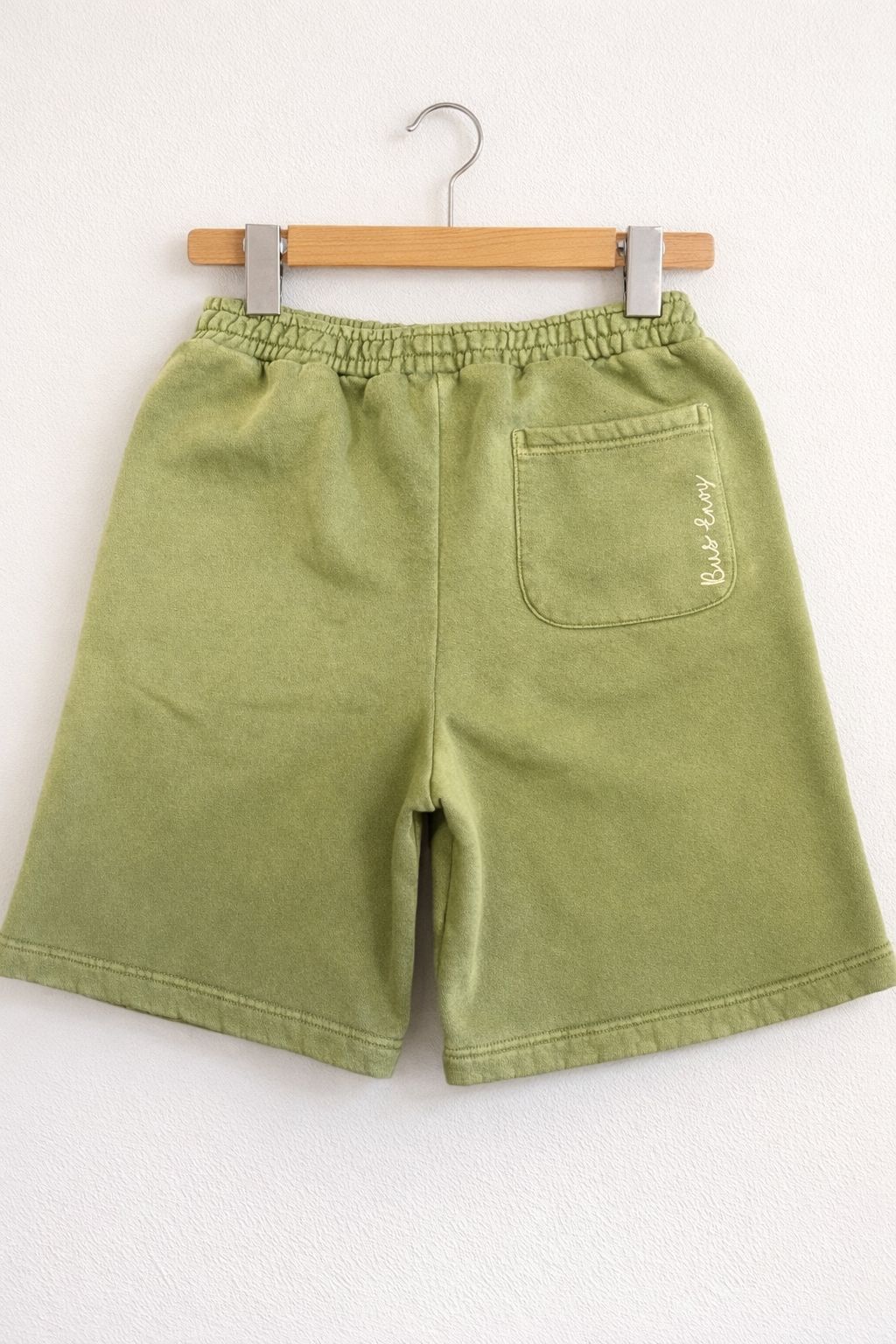 BE Heavyweight sweat shorts - Olive green