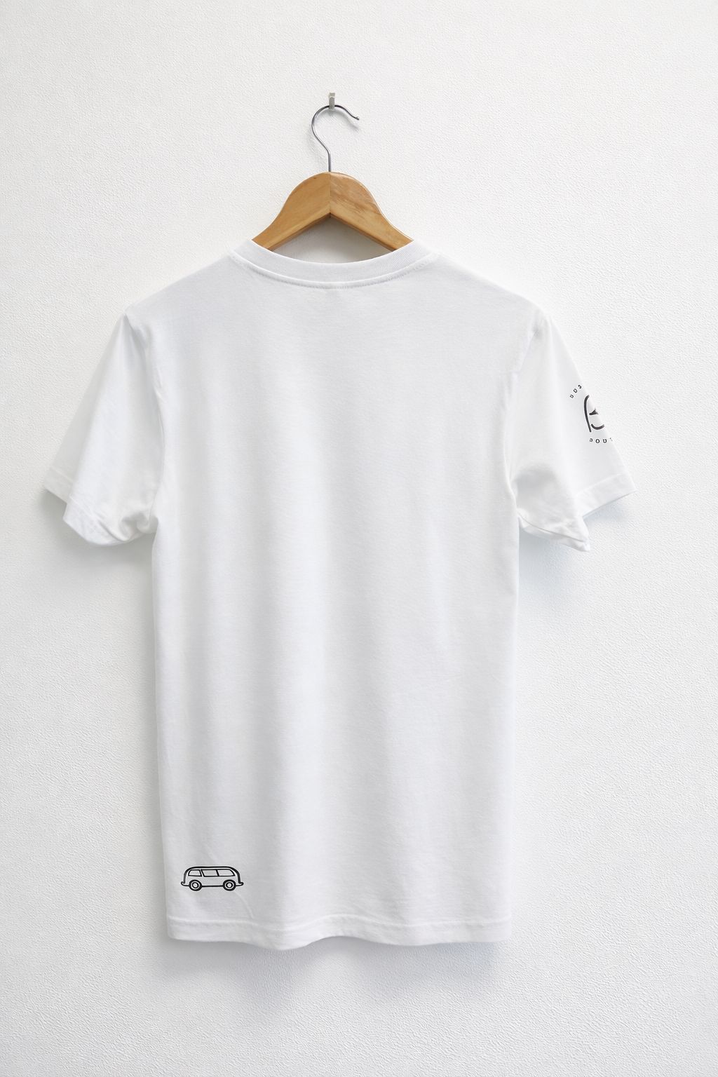 Everyday T-shirt. White & purple